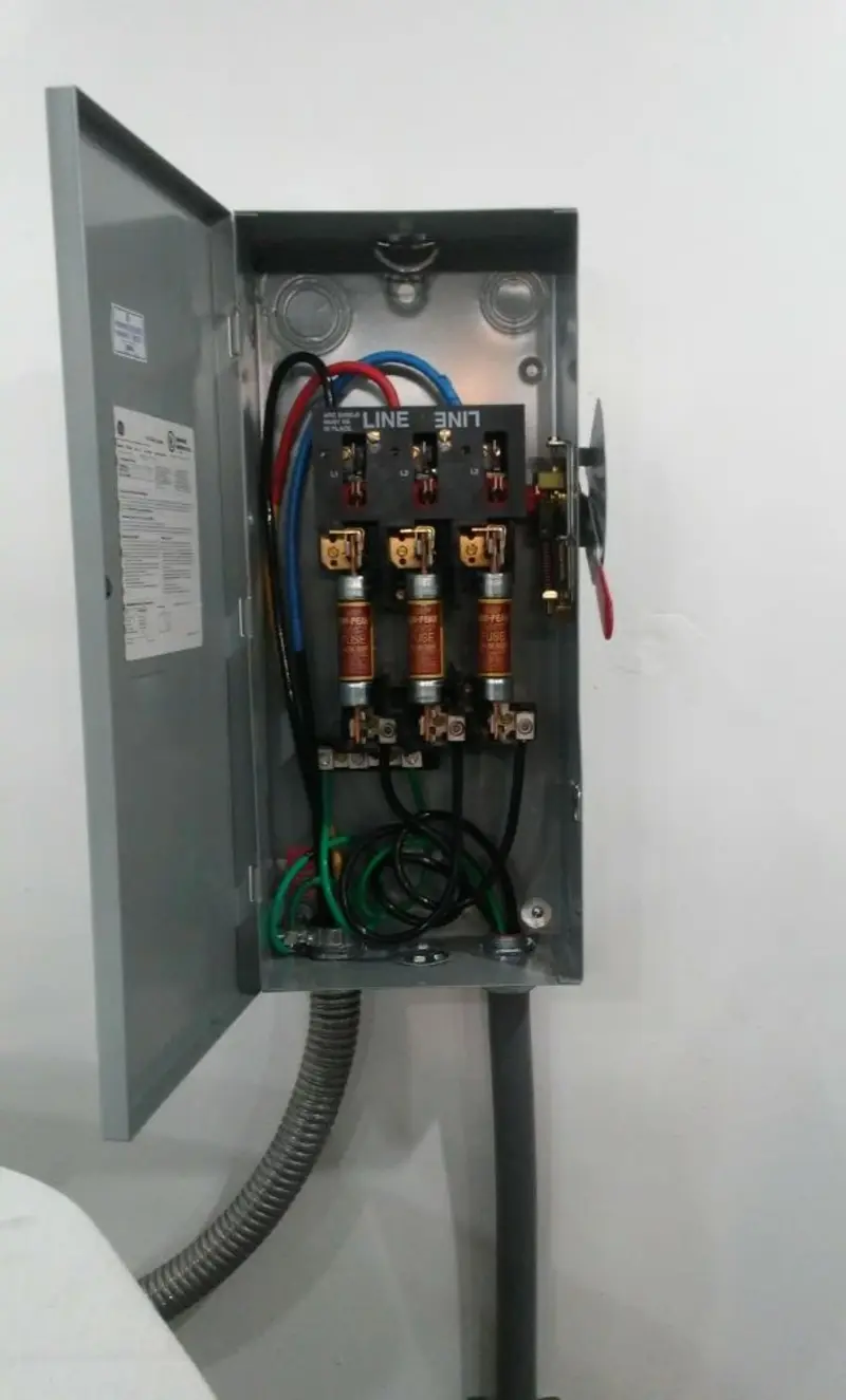 Three-phase disconnect switch installed for Smoke Detector Installation in Evergreen